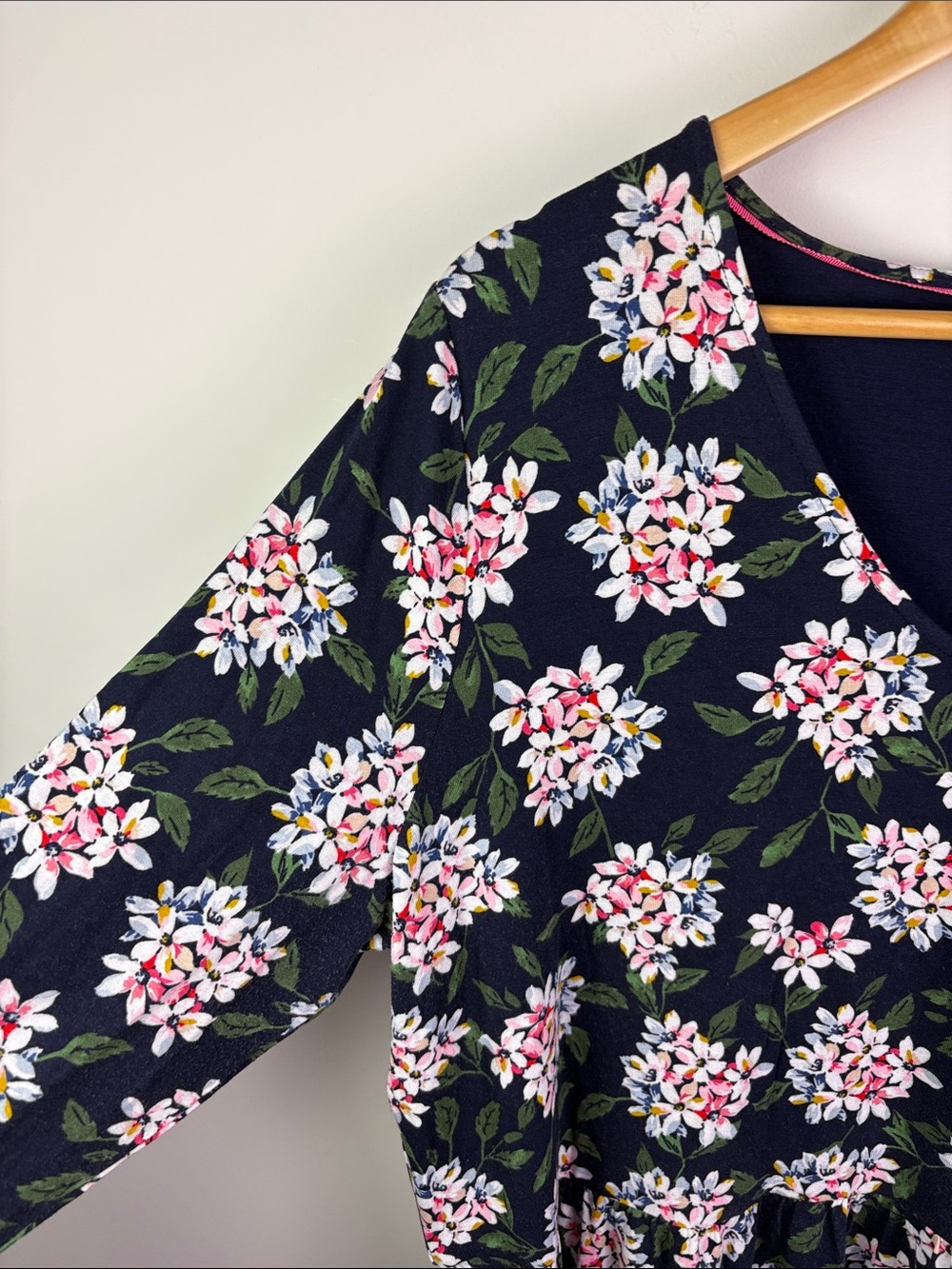 Joules Floral V-Neck Long Sleeve tunic Dress in Navy size 14 - Picture 4 of 7